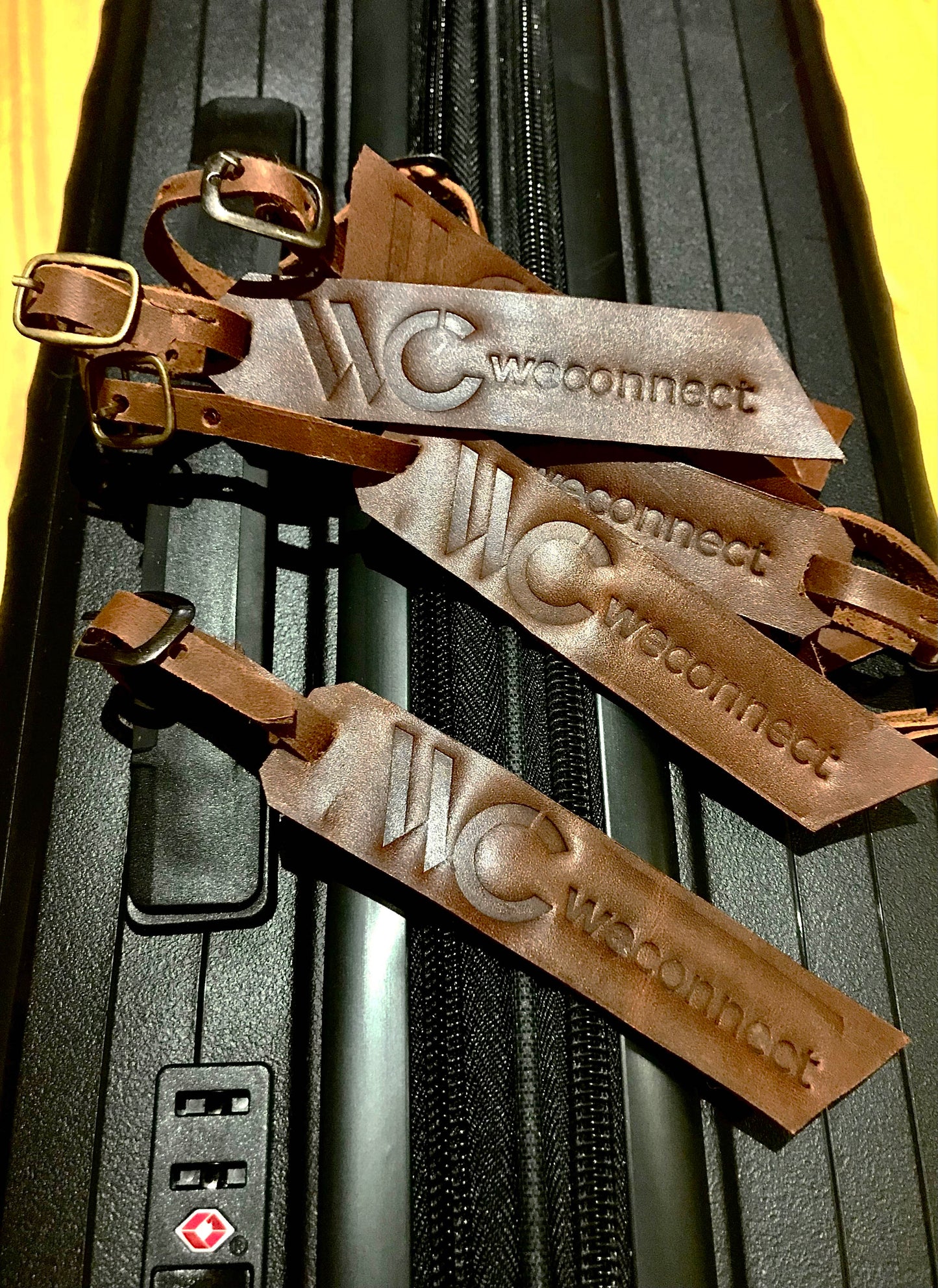 CORPORATE GIVEAWAYS & SOUVENIRS